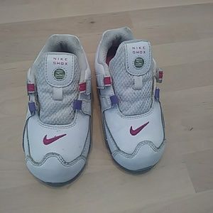 Girls nike shox 8C